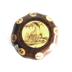 Boussole astrologique bois asiatique bateau de pêcheur ref 99