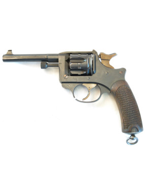 Superbe revolver reglementaire 1892 calibre 8 mm categorie B numero 126