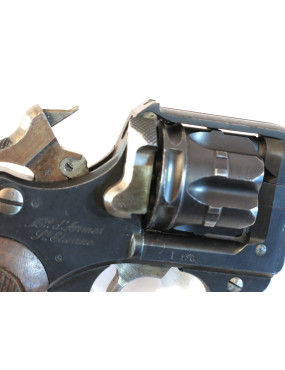 Superbe revolver reglementaire 1892 calibre 8 mm categorie B numero 126