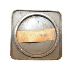 Boite vide en métal de 50 cartouches pour Obus de 60 mm de 1953