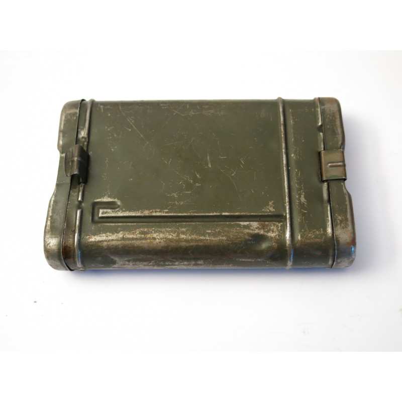 Boite de nettoyage metal pour fusil Mauser ref bo 47 Boite de nettoyage metal pour fusil Mauser ref bo 47