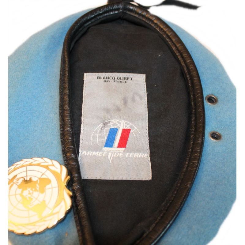 Béret de l'ONU avec insigne