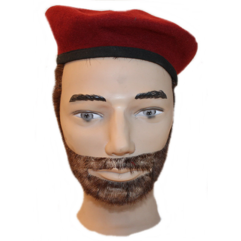 Beret rouge des parachutistes français