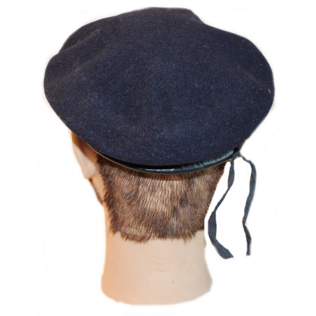 Beret de l'école militaire interarmées avec insigne