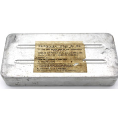 Boite vide de l'armée de l'air de 1963 pour ration et déchlorureur d'eau