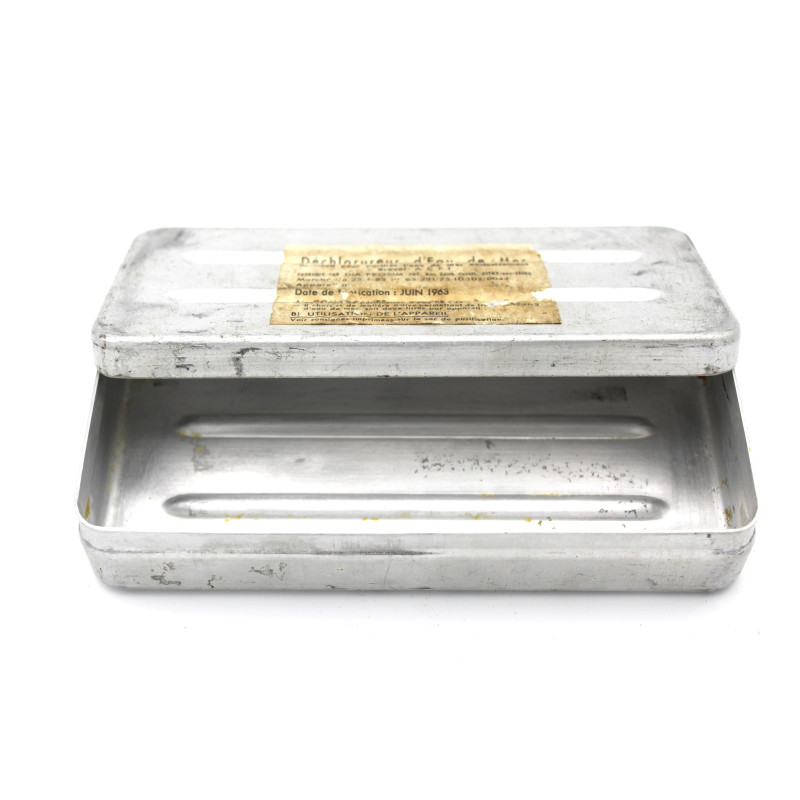 Boite vide de l'armée de l'air de 1963 pour ration et déchlorureur d'eau