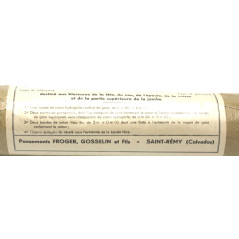 Pansements aseptiques du service de santé des armées encore sous plastique