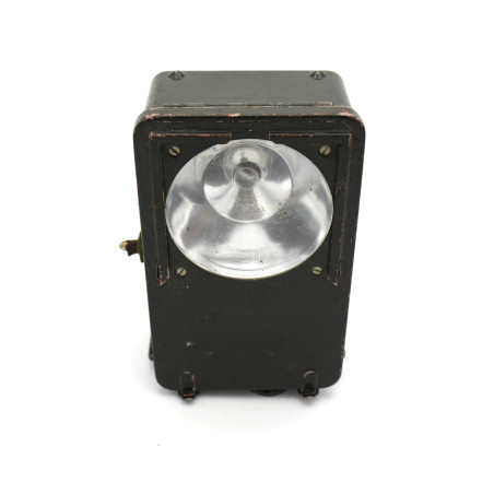 Lampe portative de l'armée française de 1970 avec filtres rouge et jaune