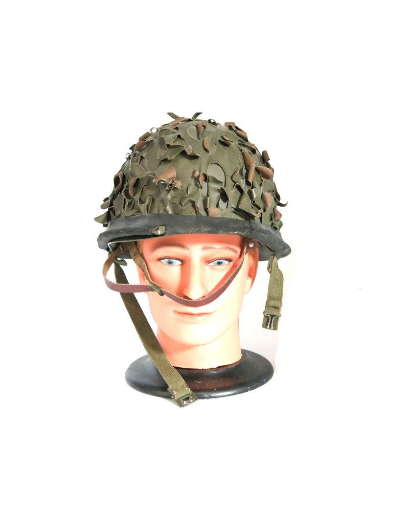 Casque Francais daté 1966 avec camo ref 411 box 600