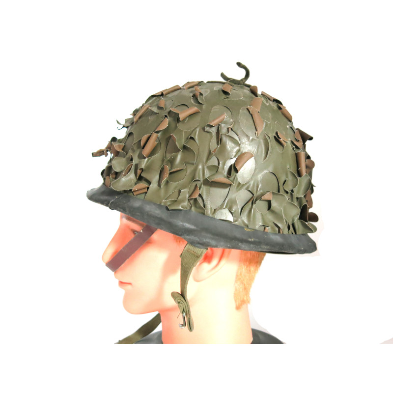 Casque Français daté 1966 avec camo Réf 411 box 600