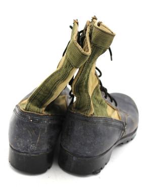 Jungle boots originales taille 6 1/2 XW semelle vibram