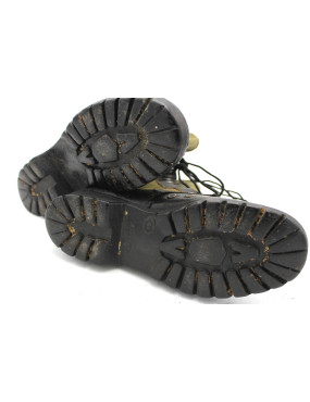 Jungle boots originales taille 6R BATA semelle vibram