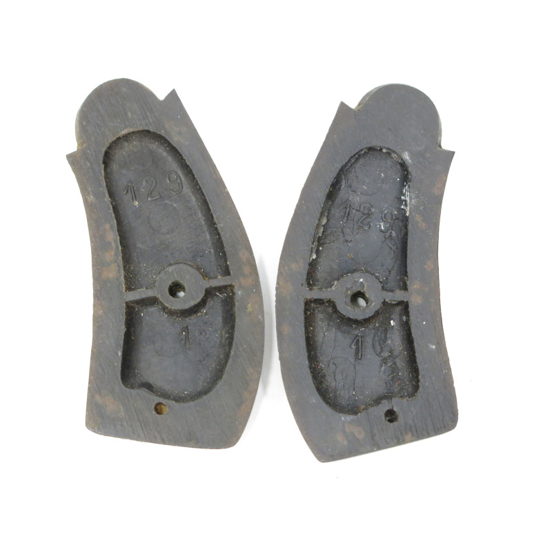 Paire de plaquettes de crosse bakélite revolver Smith et Wesson Réf 12 box 216