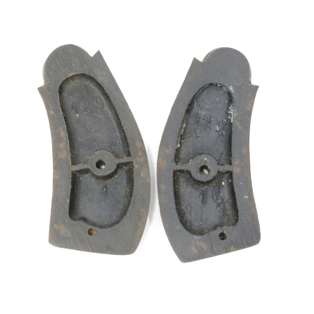 Paire de plaquettes de crosse  bakelite revolver Smith et Wesson  ref 12 box 216