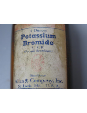 Pot en verre potassium Bromide US ww2 ref 60 box 221 