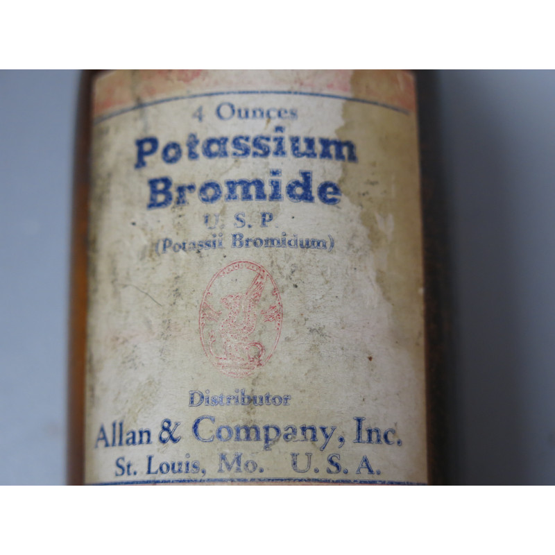 Pot en verre potassium Bromide US ww2 ref 60 box 221 