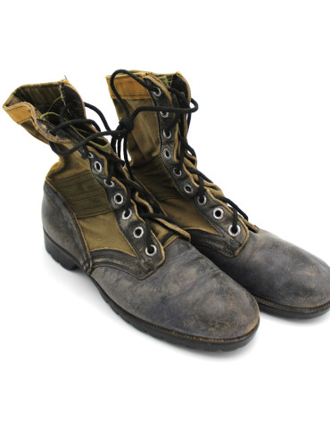 Jungle boots originales taille 7R CIC semelle vibram datée 1967