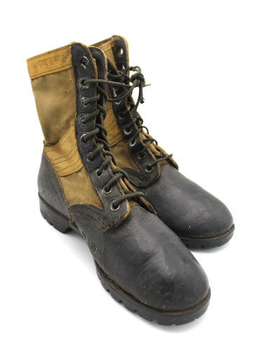 Jungle boots originales taille 7W WELLCO semelle vibram datée 1966