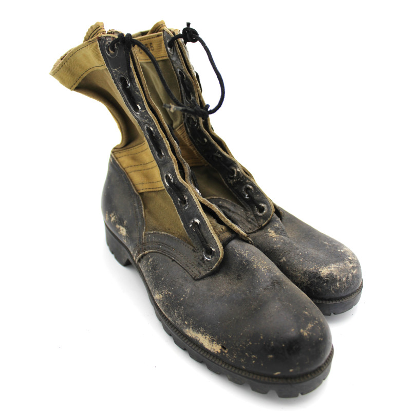 Jungle boots originales taille 7W International Shoe Cie datée 1966