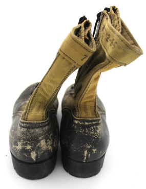 Jungle boots originales taille 7W International Shoe Cie datée 1966