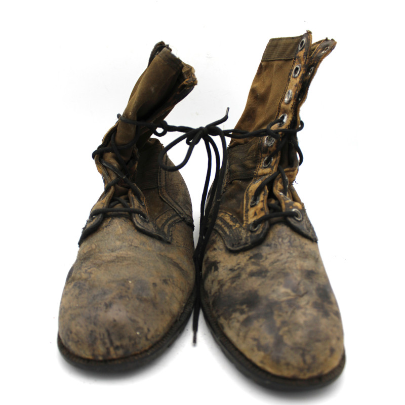 Jungle boots originales taille 8W BATA jus terrain avec semelle VIBRAM