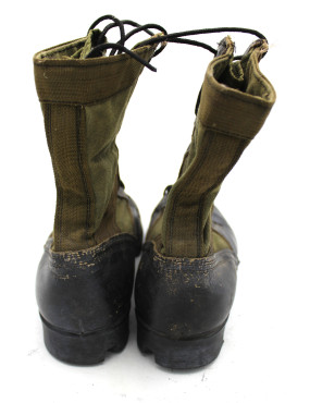 Jungle boots originales taille 8R BATA avec semelle type Panama