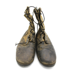 Jungle boots originales taille 11W eJ semelle type PANAMA marquée BAUR