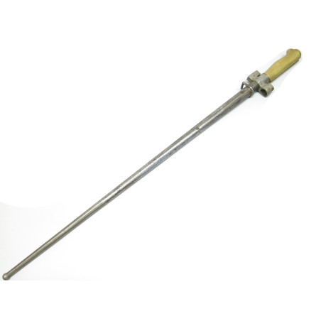 Baïonnette originale modele 1915  du fusil Lebel avec fourreau numero 78378