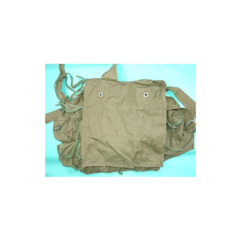 Sac a dos porte grenade Viet cong
