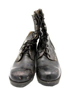 Bottes de combat originales US Vietnam taille 7 1/2 R datée 1972