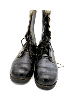 Bottes de combat originales US Vietnam taille 6R datée 1969