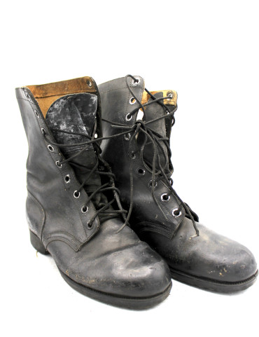 Bottes de combat originales US Vietnam taille 7XW datée 1973