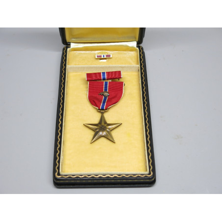 Medaille Bronze  Star US originale ww2  dans sa boite Ref  965