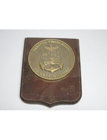 Plaque bronze sur bois Troupes Francaise en cote d'ivoire ref 225 