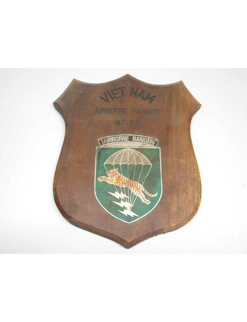 Plaque sur bois US Vietnam Airborne Ranger 67-68 ref 871