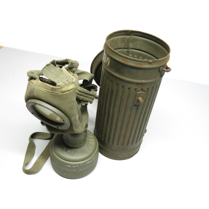 Boite de masque a gaz WH originale