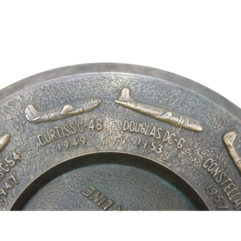 Cendrier en bronze US anniversaire of airfreight 1945 -1968  ref 44