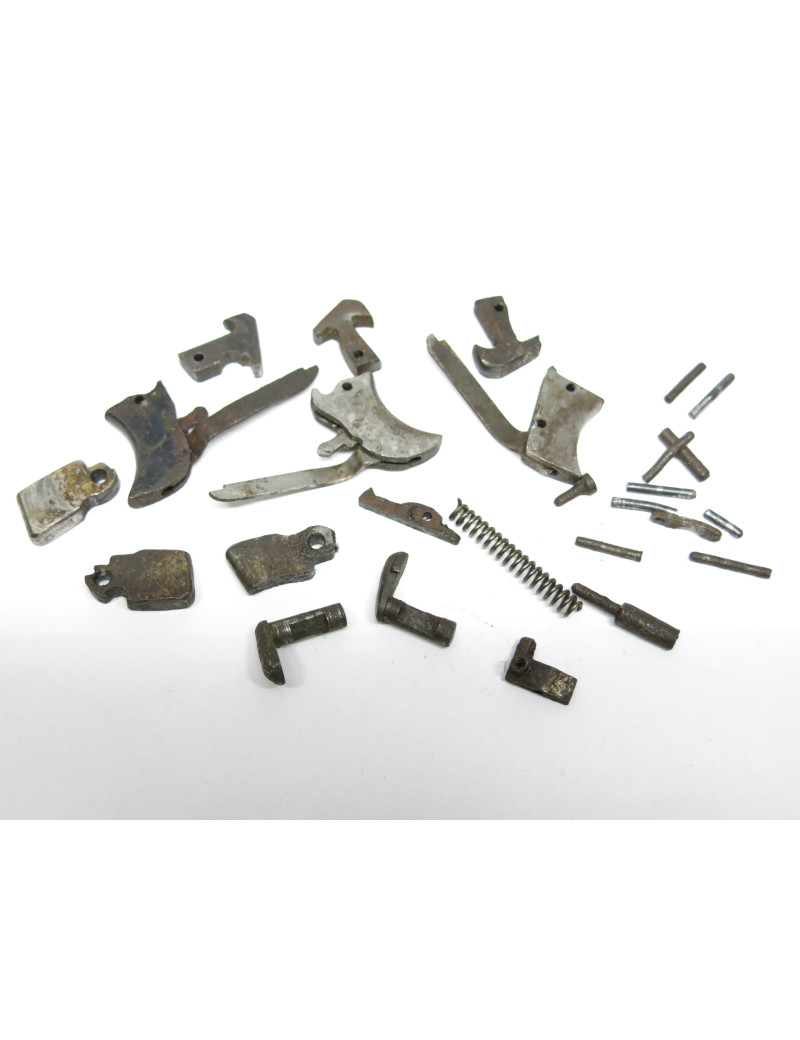 Lot de pieces pistolet Unique mod 10 ref 299