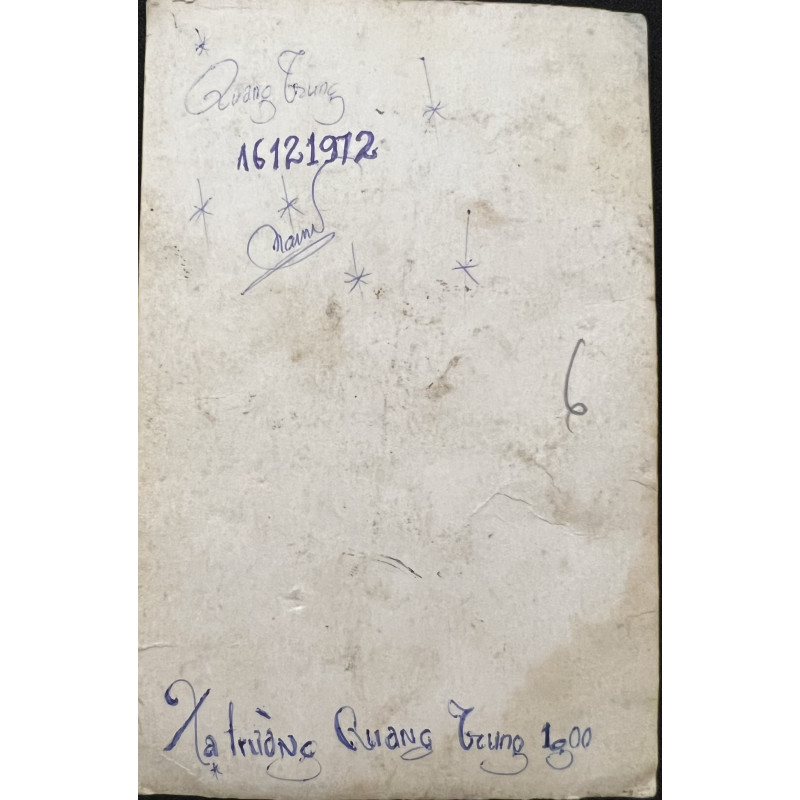 Photo originale d'un soldat ARVN qui pose avec son M16 en tenue terrain