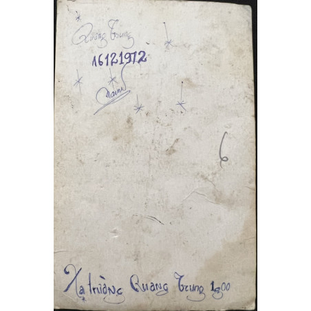 Photo originale d'un soldat ARVN qui pose avec son M16 en tenue terrain