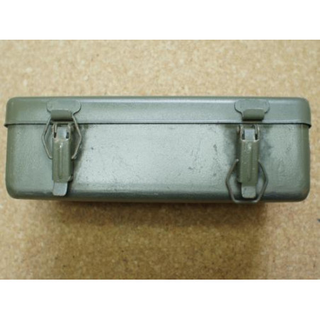 Boite metal  First Aid