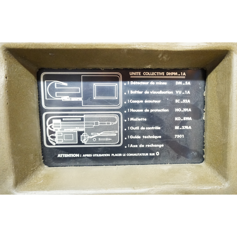Détecteur de mines de l'armée française DHPM-1A