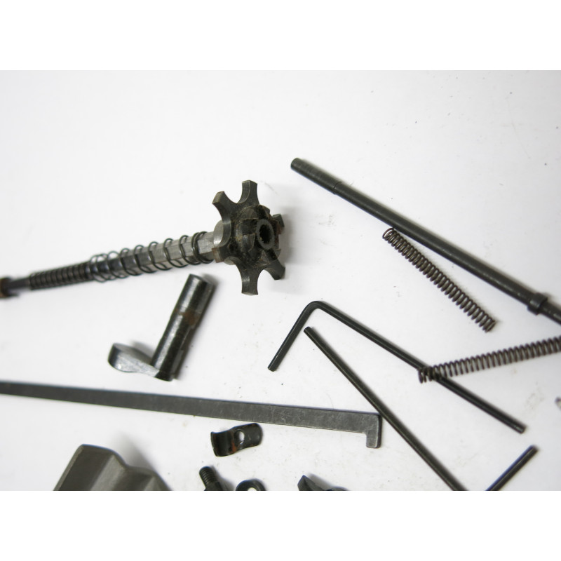 Lot de pieces diverses ref 333