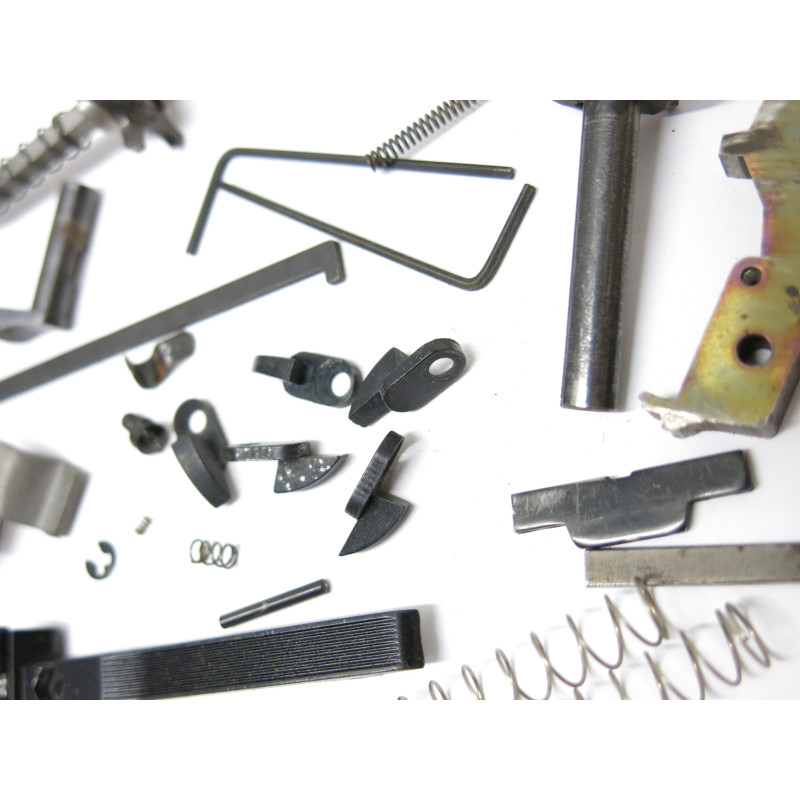 Lot de pieces diverses ref 333