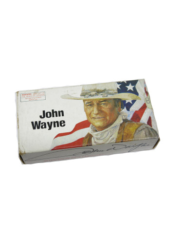 Boite 32-40 Winchester commemorative John Wayne avec 1 douille 