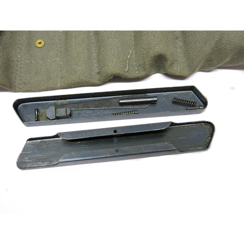 Nécessaire d'entretien fusil AGM 42  ref 23 