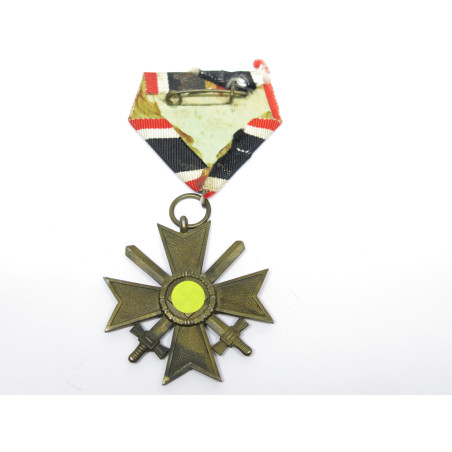 Croix du merite 1939 avec glaives  originale ref 330