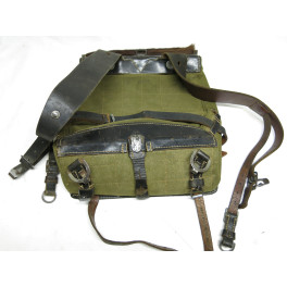 Sac a dos poil de vache Allemand daté 1942  ref 422