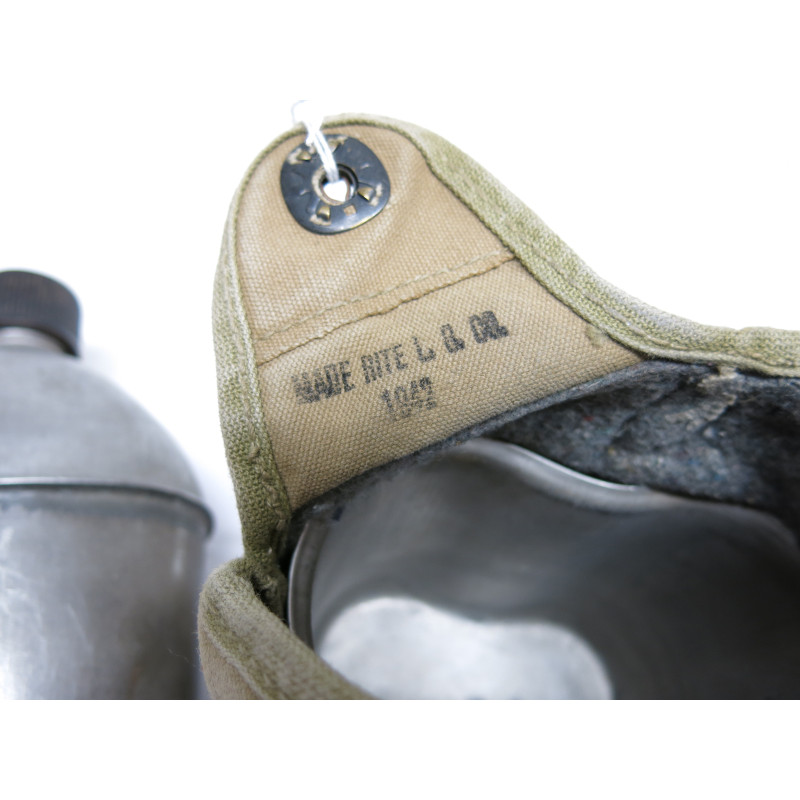 Gourde originale US 1944 complète avec quart et housse