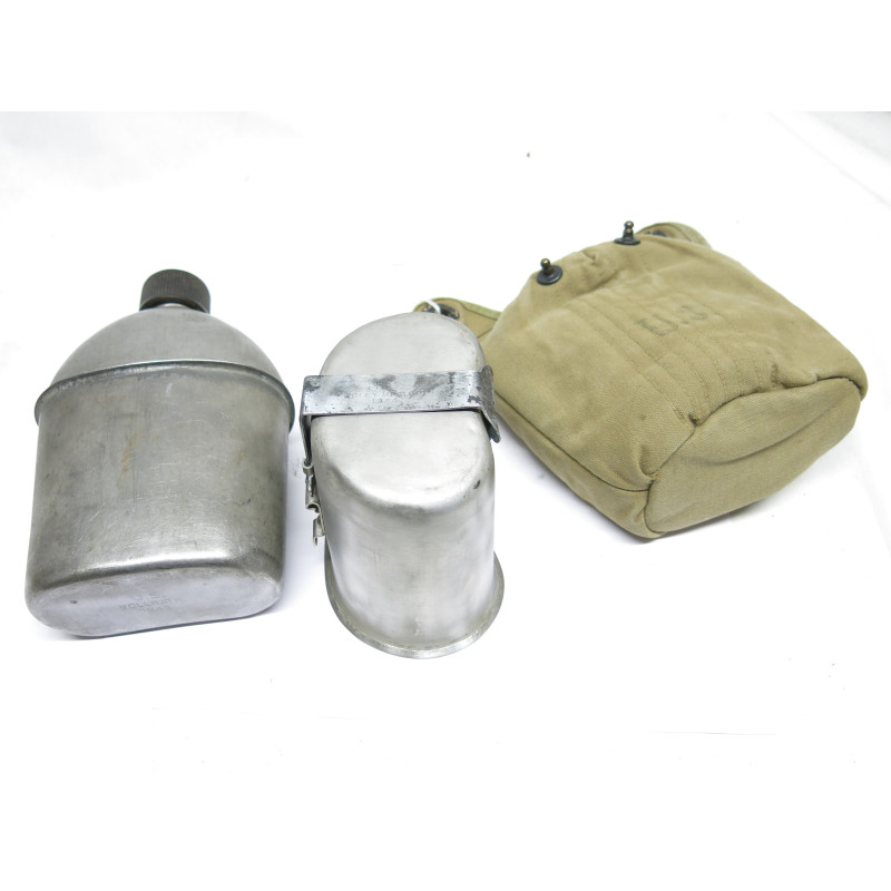Gourde originale US 1944 complète avec quart et housse